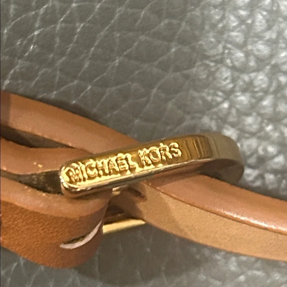 Michael Kors Signature Jet Set Logo Belt Bag - Picture 7 of 10